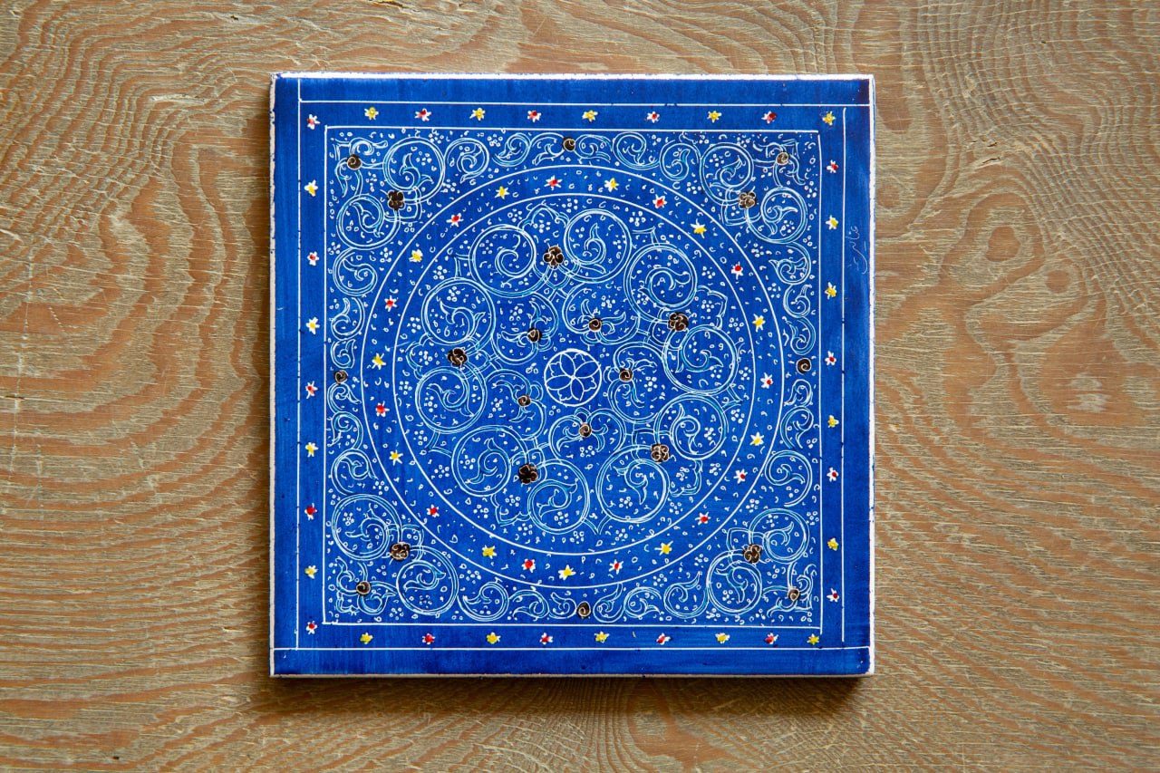 Rounded Cobalt Blue Tile