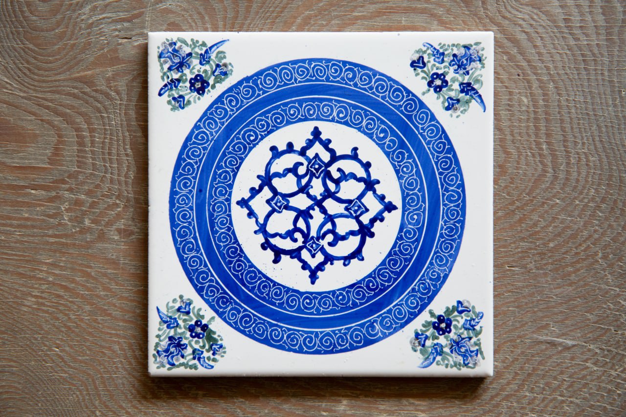 Circle of Blue Tile